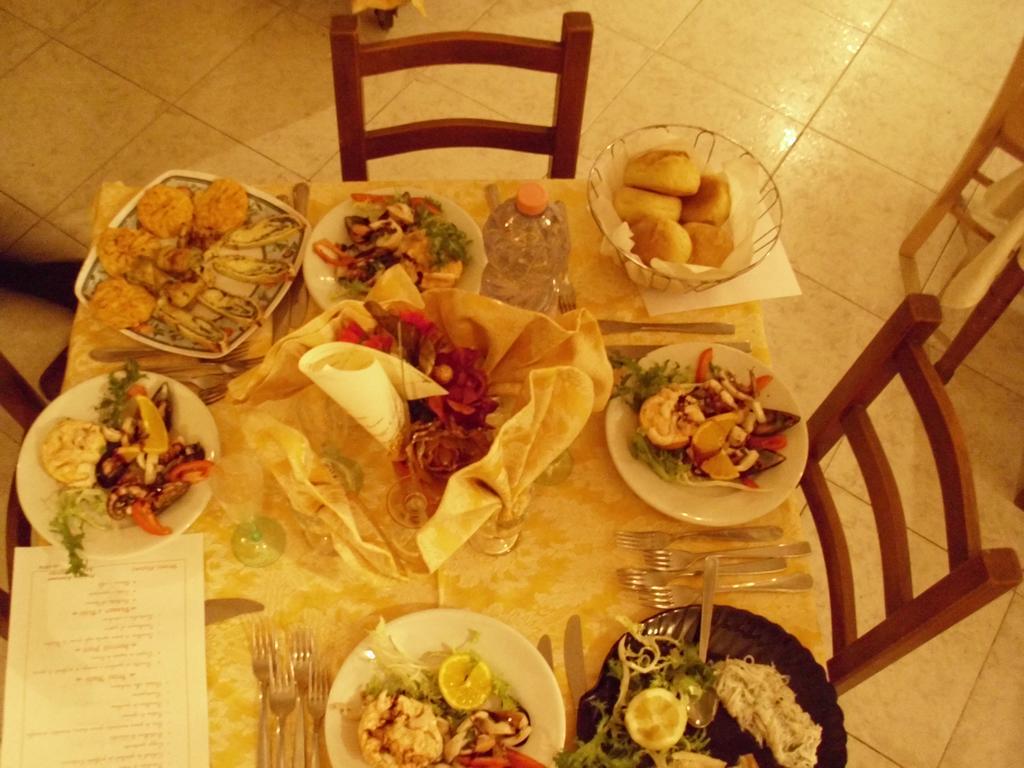 Pensione S. Antonio Ristorante Silvia Furci Siculo Extérieur photo
