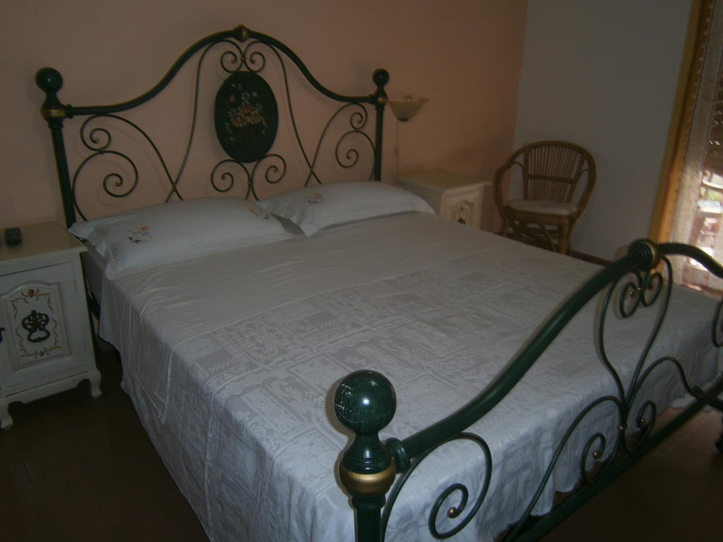 Pensione S. Antonio Ristorante Silvia Furci Siculo Chambre photo