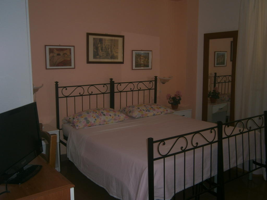 Pensione S. Antonio Ristorante Silvia Furci Siculo Chambre photo