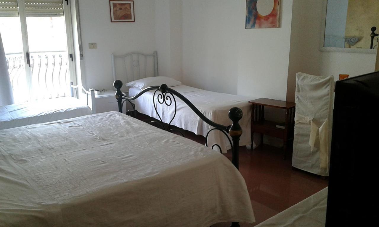 Pensione S. Antonio Ristorante Silvia Furci Siculo Extérieur photo
